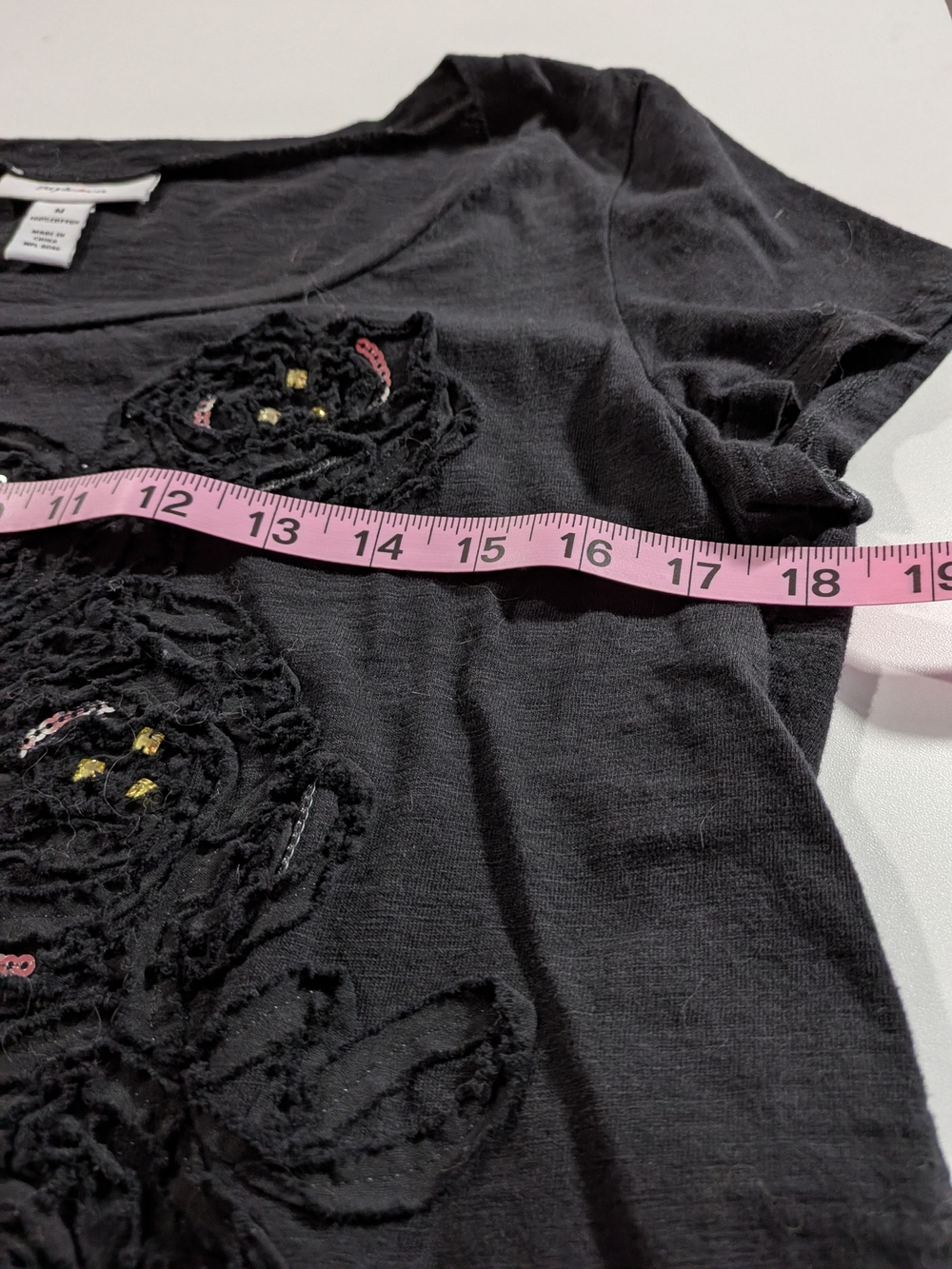 Style & Co Black Floral Appliqué Scoop-Neck Tee - Picture 4 of 5